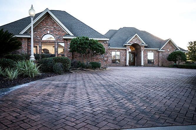 1st image of 407 Pintail Ln