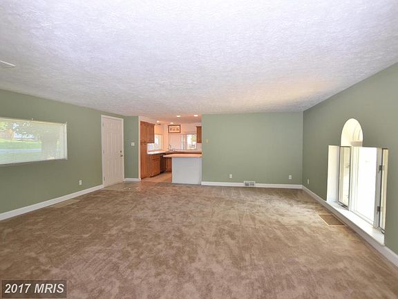 5th image of 11915 Sun Valley Dr