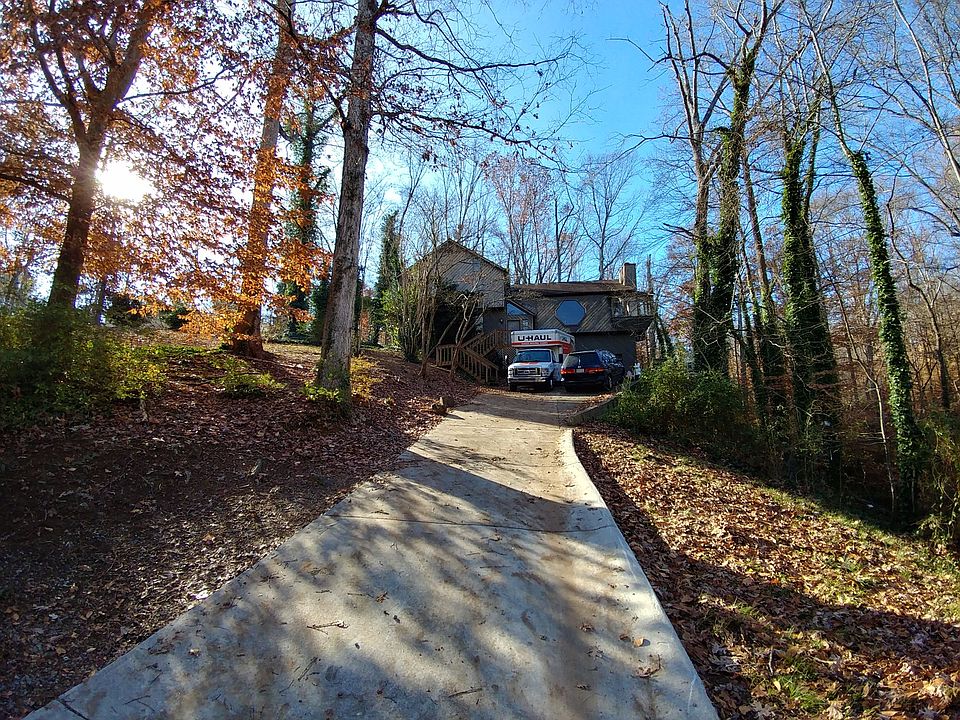 1st image of 2865 Creek Park Dr