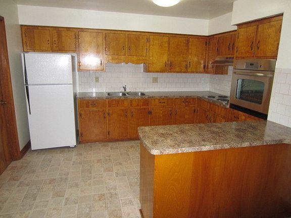 4th image of 1329 Laurel Ave