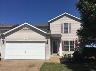 1051 Chesterfield Dr, Wentzville, MO 63385