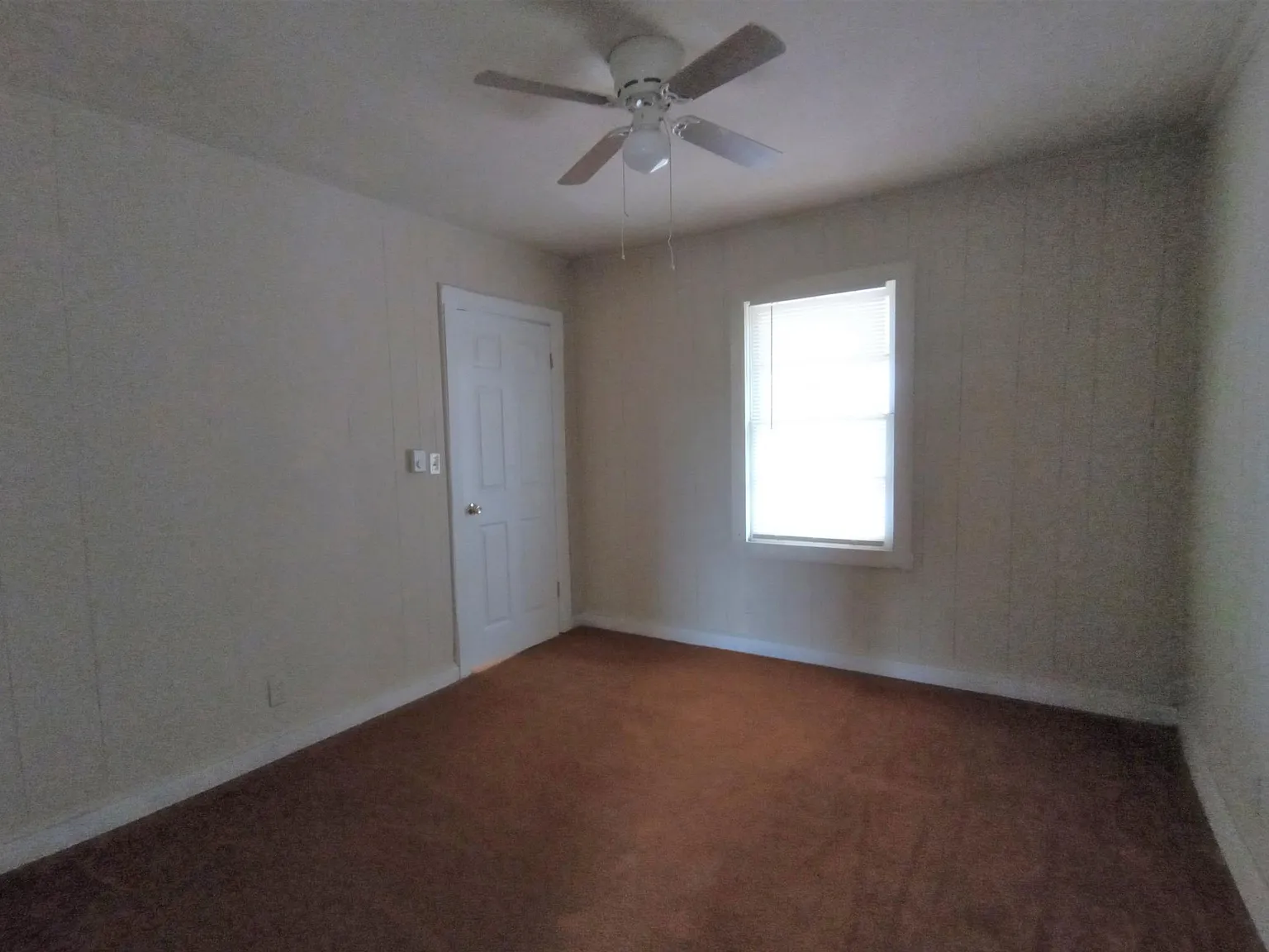1602 Denver Rd — Photo 4
