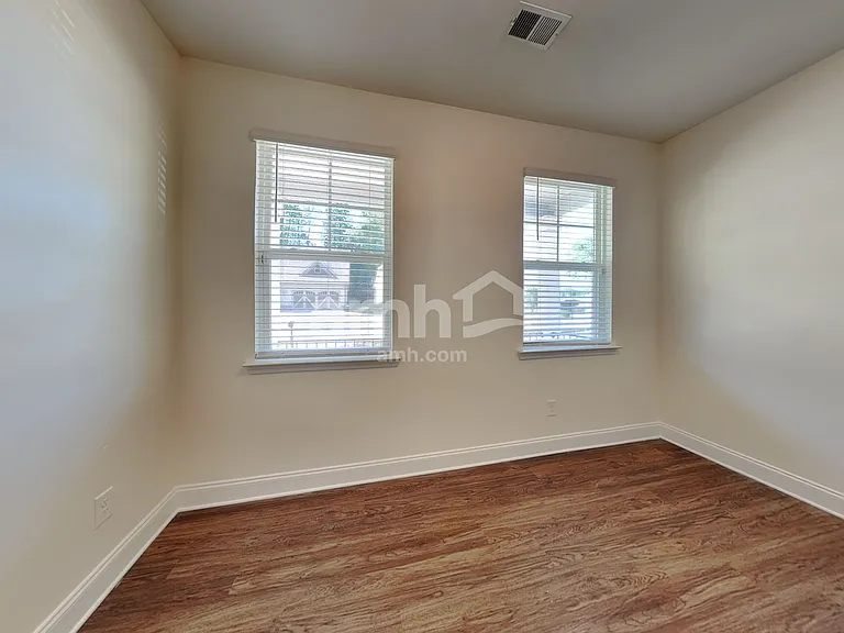 103 Kirk Dr — Photo 23