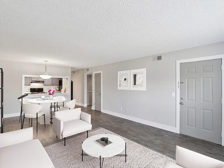 Piccadilly Apartments — Photo 49