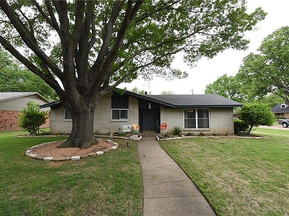 3rd image of 1209 N Cottonwood Dr