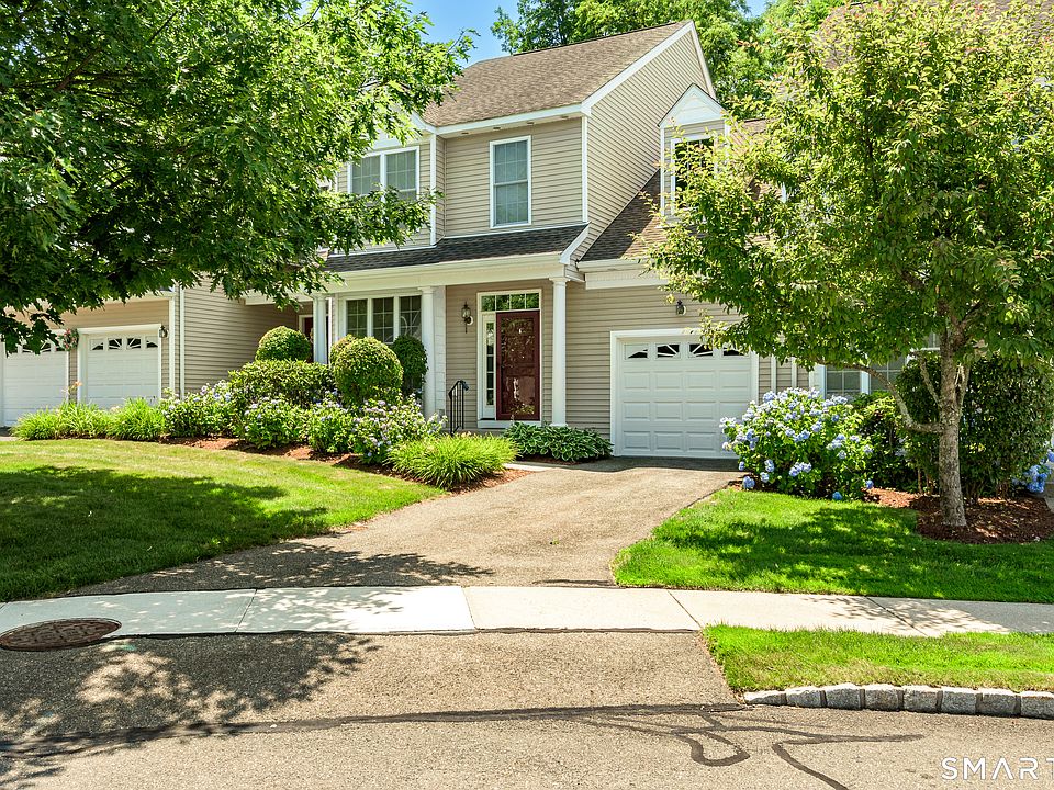 1st image of 33 Iris Way #33