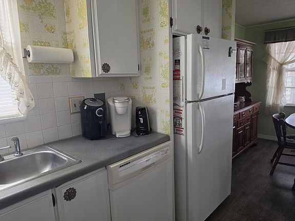 2nd image of 6050 Able Dr #138