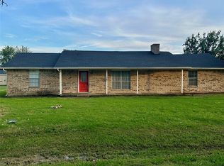 1300 Azalea Ln, Waxahachie, TX 75165