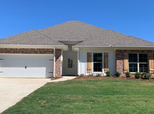 204 Vision Cir, Canton, MS 39046