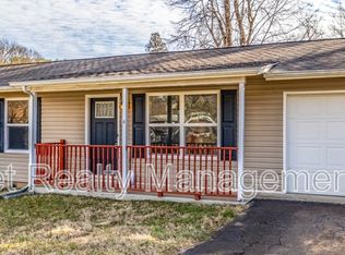 5601 Ludbury Ln, Knoxville, TN 37921
