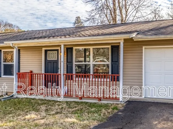 5601 Ludbury Ln, Knoxville, TN 37921