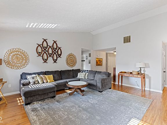 3rd image of 4127 Del Mar Ln
