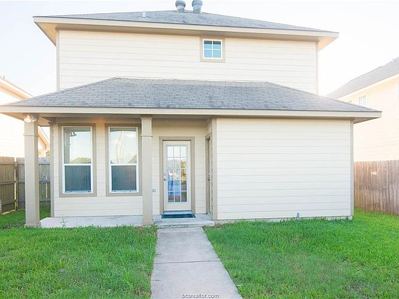 4th image of 2941 McLaren Dr
