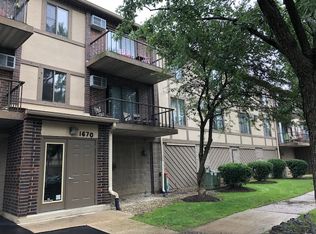 1670 Ishnala Dr APT 203, Naperville, IL 60565