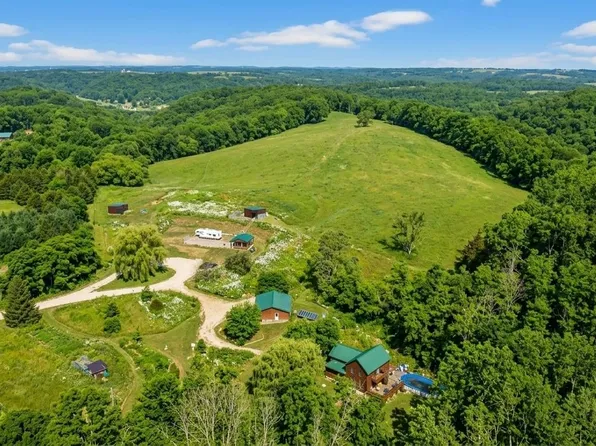 19004 Kestrel Ridge Ln, Richland Center, WI 53581