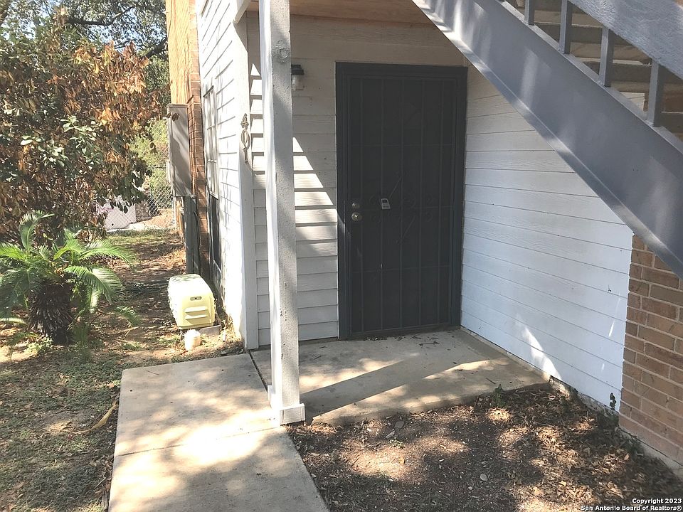 1st image of 11311 SIR WINSTON ST #401