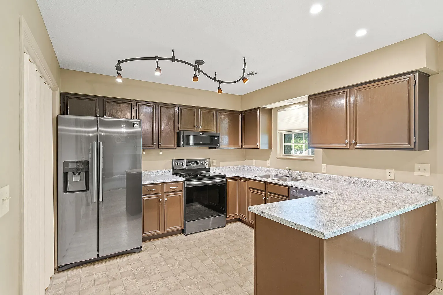 4521 W Southview Dr — Photo 4