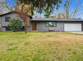 23052 Sandalwood Dr, Elkhart, IN 46516