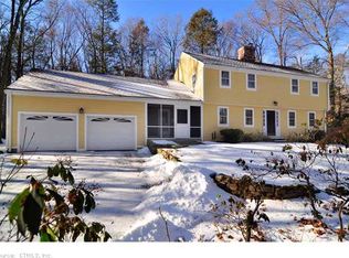 35 Hurdle Fence Dr, Avon, CT 06001