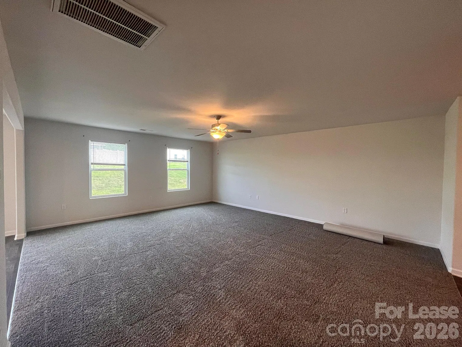 4 bed, 2.5 bath, 2130 sqft, $1,850 — Photo 4