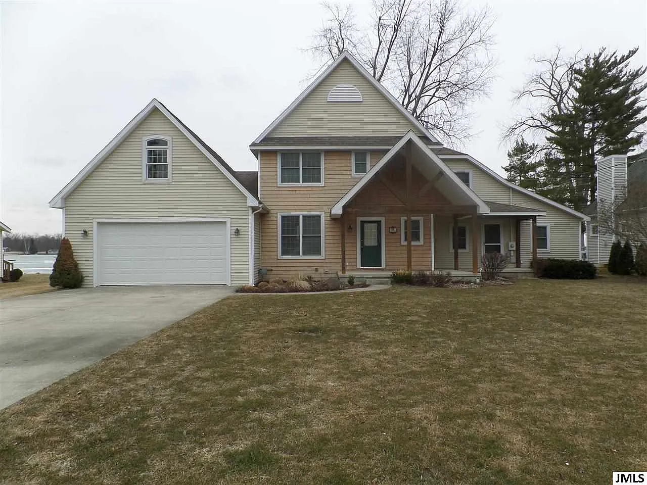 9742 Devils Lake Hwy photo 1