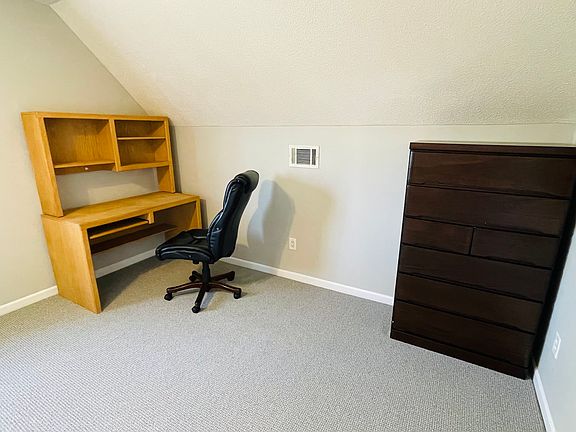 4th image of 228 Horseshoe Dr