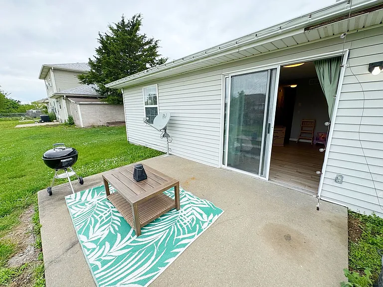 1505 W 8th Street Terr — Photo 13