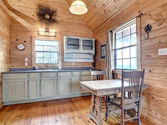 5th image of 1079 County Road 260