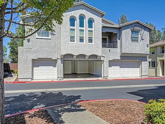 2nd image of 1102 Ferry Cir
