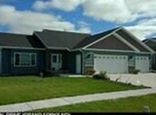 4167 Crystal Dr, Grand Forks, ND 58201
