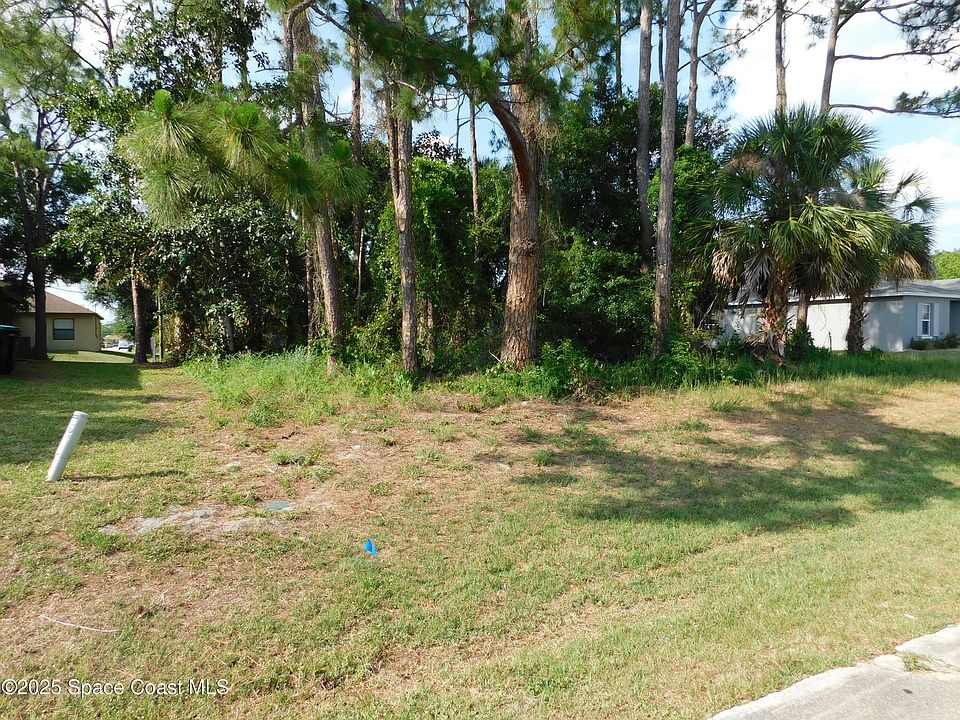 2nd image of 1055 Pace Dr NW