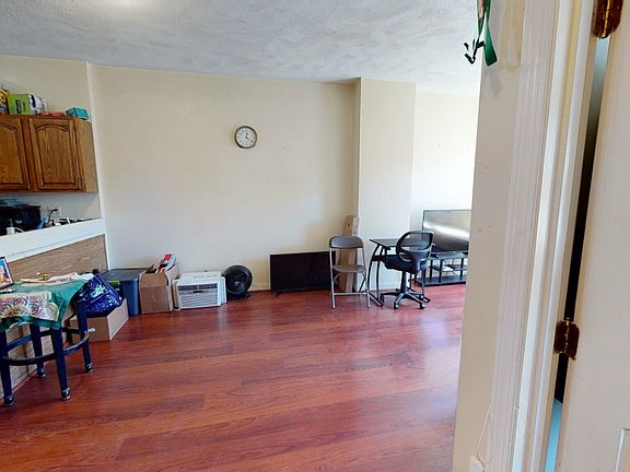 3rd image of 18 S Huntington Ave