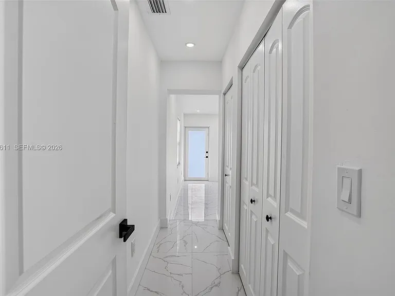 1920 SW 67th Ave — Photo 34