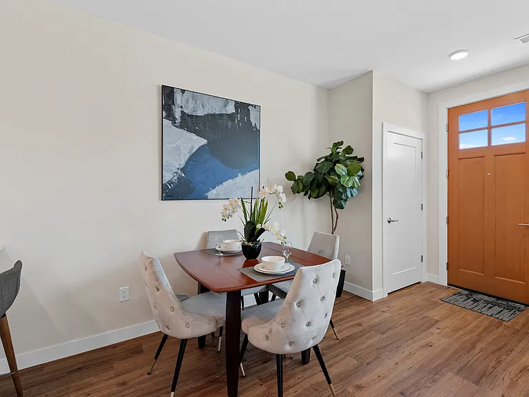 Tivoli Green Apartments & Townhomes — Photo 26
