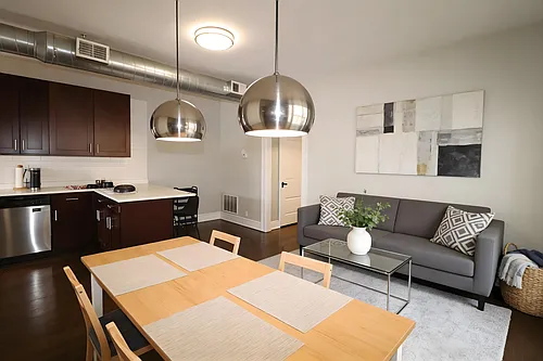 1235 W Granville Ave #2E Photo 1