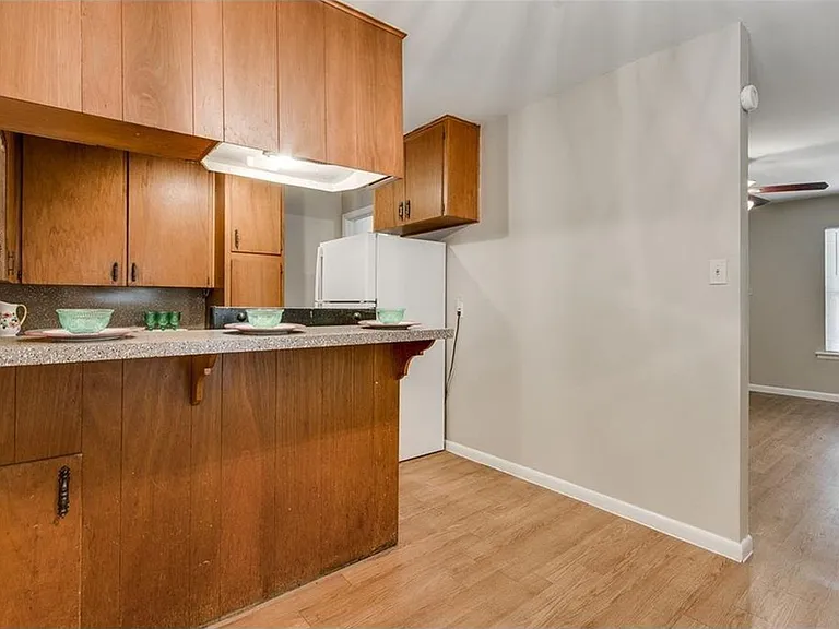 404 Franklin Blvd #A — Photo 10