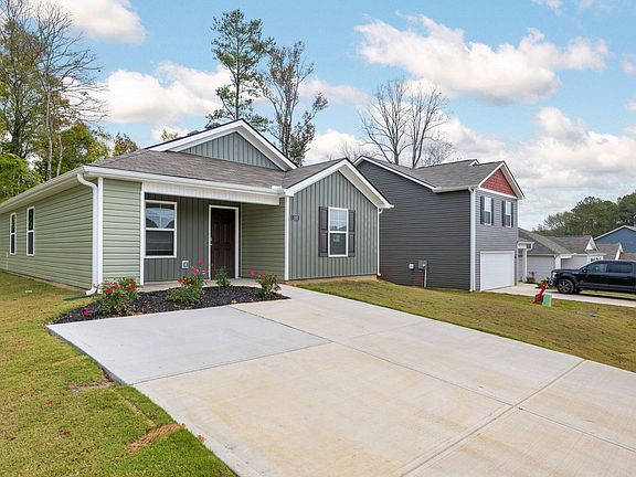 3rd image of 100 Lake Terrace Dr