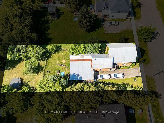 2nd image of 459 Somerset St