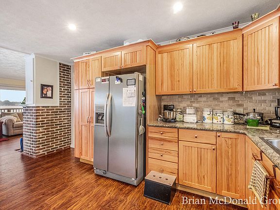 5th image of 6652 Shoreline Ct