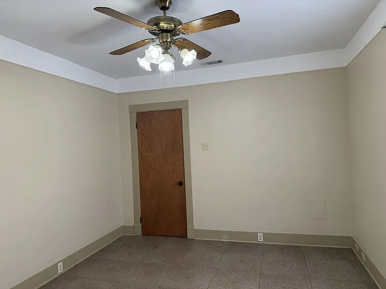 521 Passera Ct — Photo 3