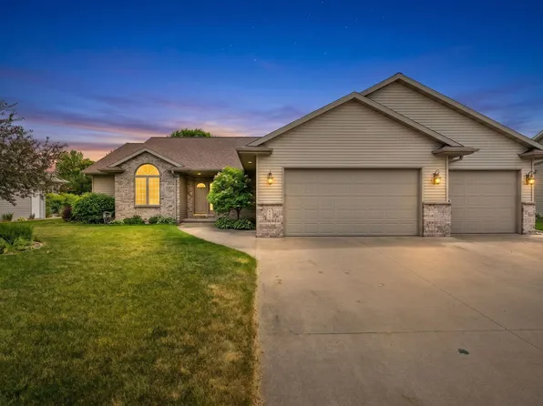 2307 Southerland Cir, Kaukauna, WI 54130