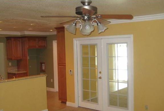 FR open to kit & sun room