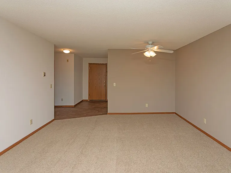 Eagle Ridge Apartments — Photo 36