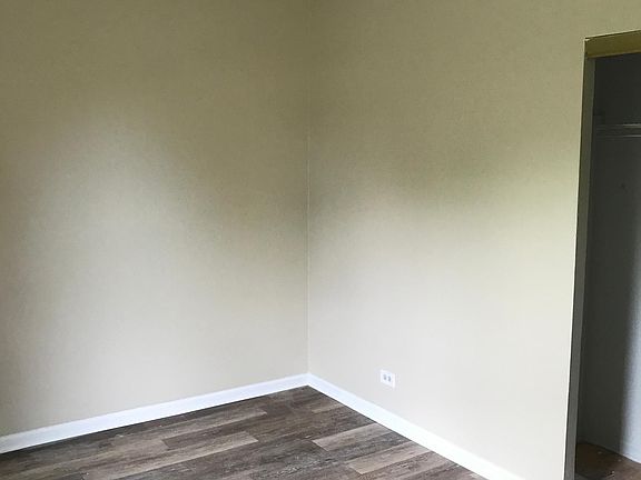 4th image of 545 1/2 E 60th St #4A