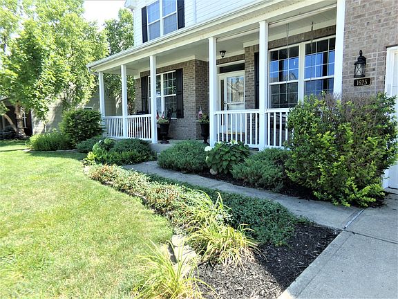 3rd image of 1625 Beautymeadow Dr