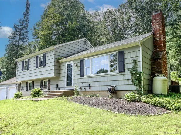 21 Chimney Drive, Bethel, CT 06801