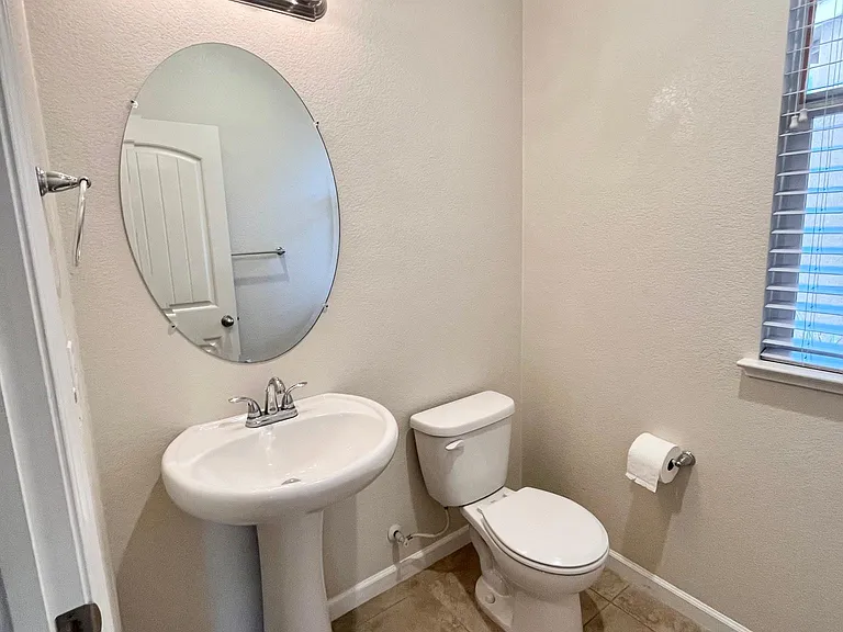3913 Purple Finch Ln — Photo 9