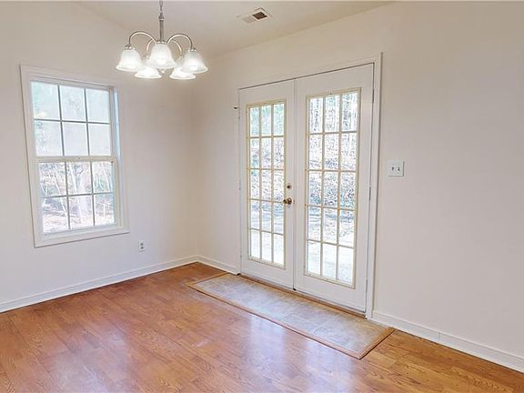 5th image of 109 Fairwood Dr