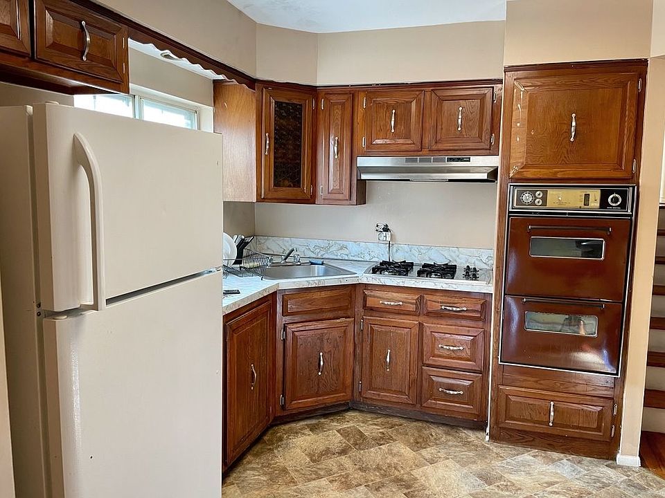 1st image of 2070 Bergen Ave #1-2