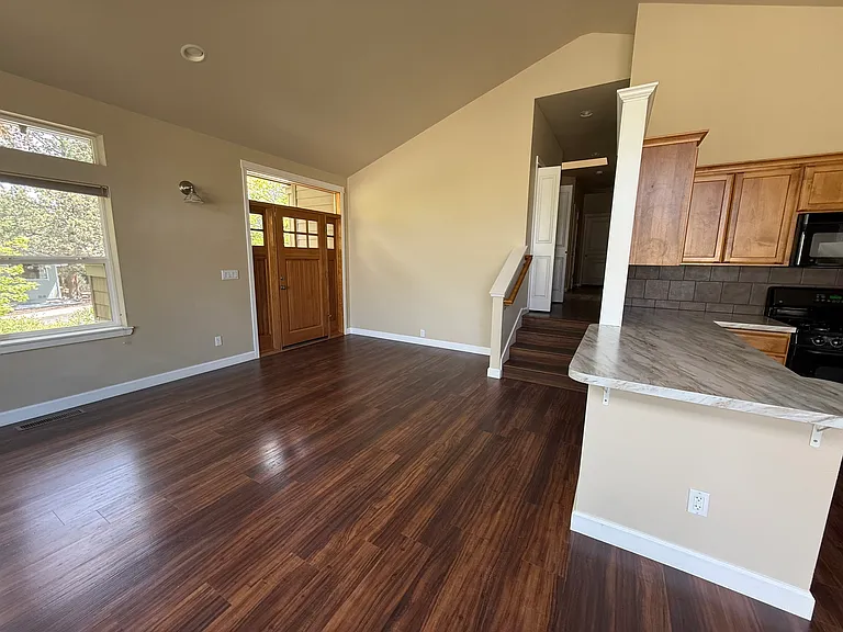319 SW Chukar Ln — Photo 7